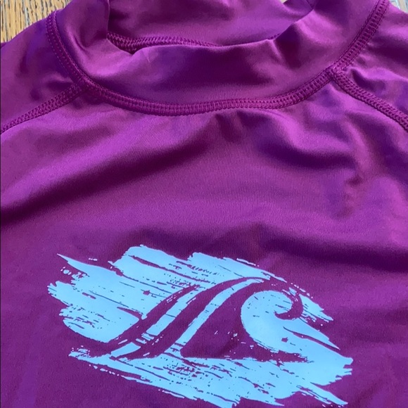 Surf tee - Picture 3 of 3